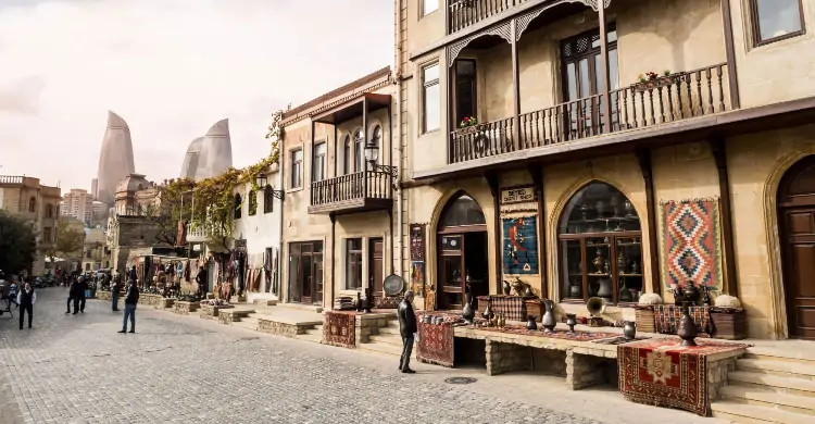 Baku Old and Modern City Tour: Top 30 Highlights in 4 Hours