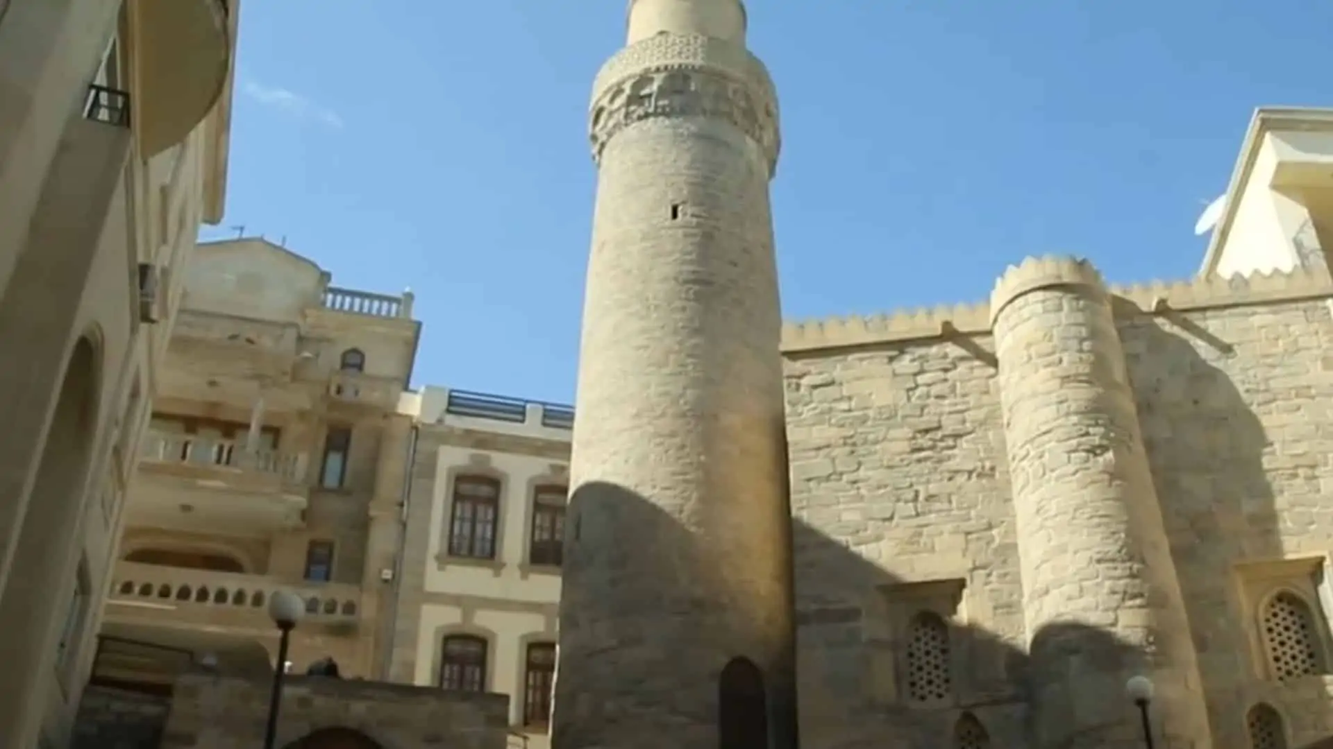 Baku Old and Modern City Tour: Top 30 Highlights in 4 Hours